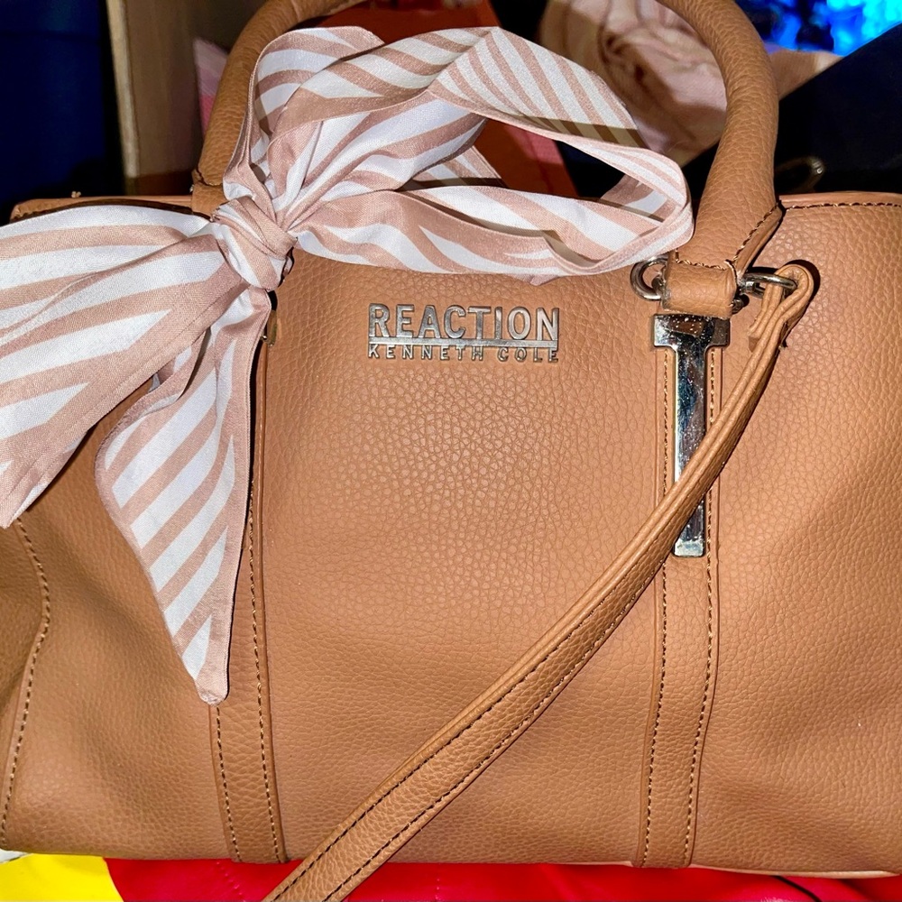Kenneth Cole Reaction Brown Leather Hand/Crossbody Purse. See Pics.